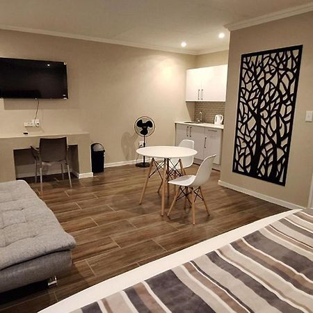 Eagle Cove Bed & Breakfast Honeydew Bagian luar foto