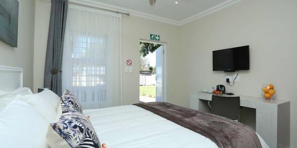 Eagle Cove Bed & Breakfast Honeydew Bagian luar foto